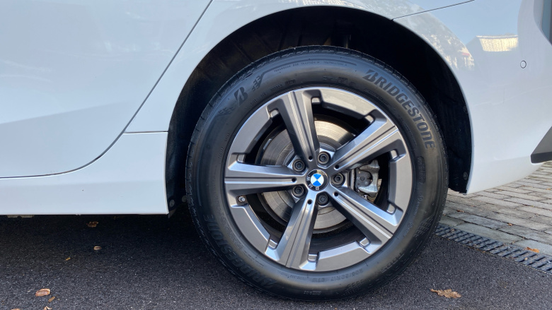 BMW 2 Series 220i MHT Sport 5dr DCT Petrol Hatchback